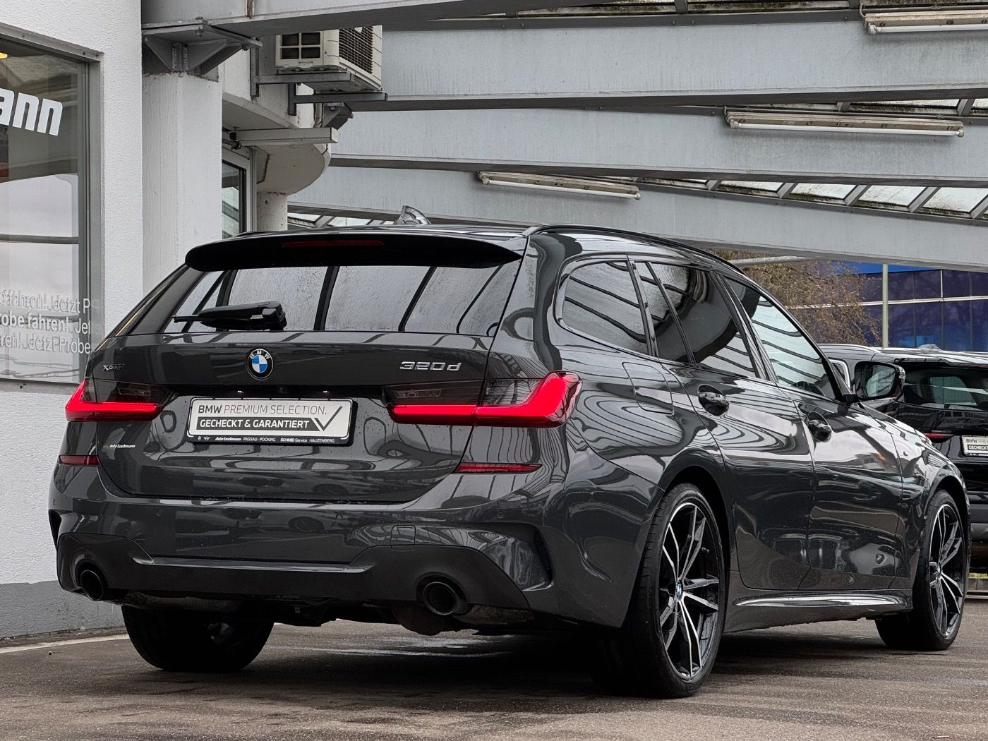 Fahrzeugabbildung BMW 320d xDrive Tour. M-Sport AHK 2 JAHRE GARANTIE