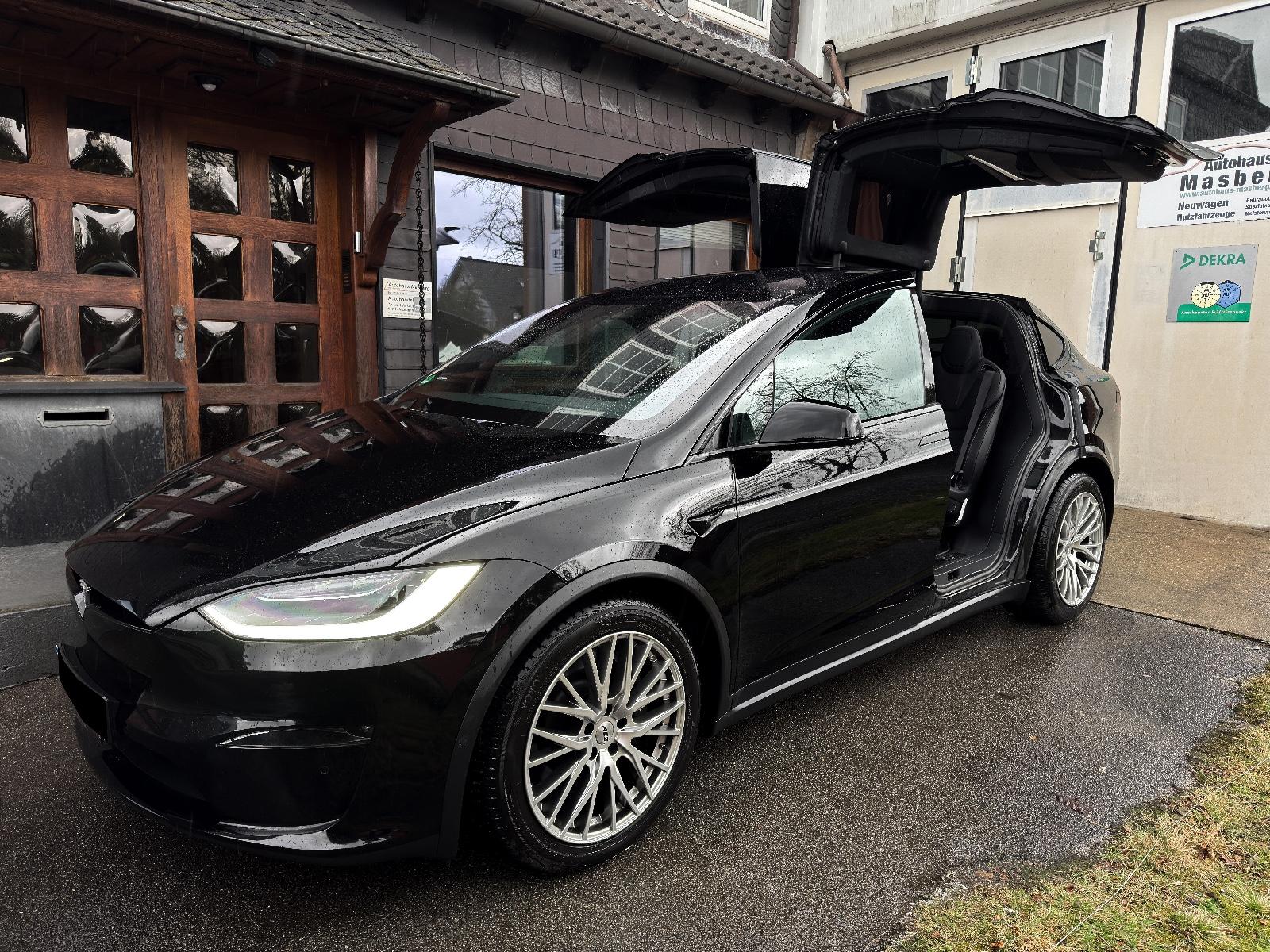 Tesla Model X PLAID Tri-Motor Performance 1020PS