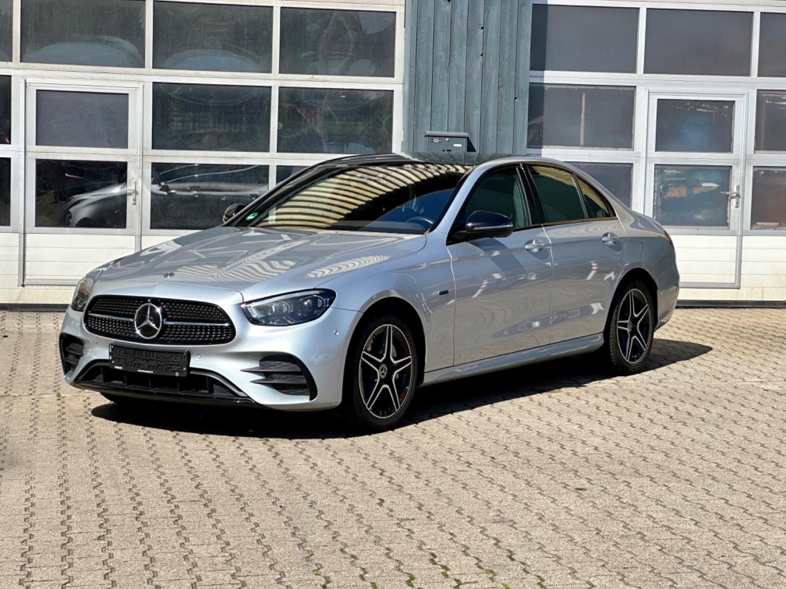 Mercedes-Benz E 300 de /AMG/4M/Airma/HUD/Soft/Key/Bur/360/Memo