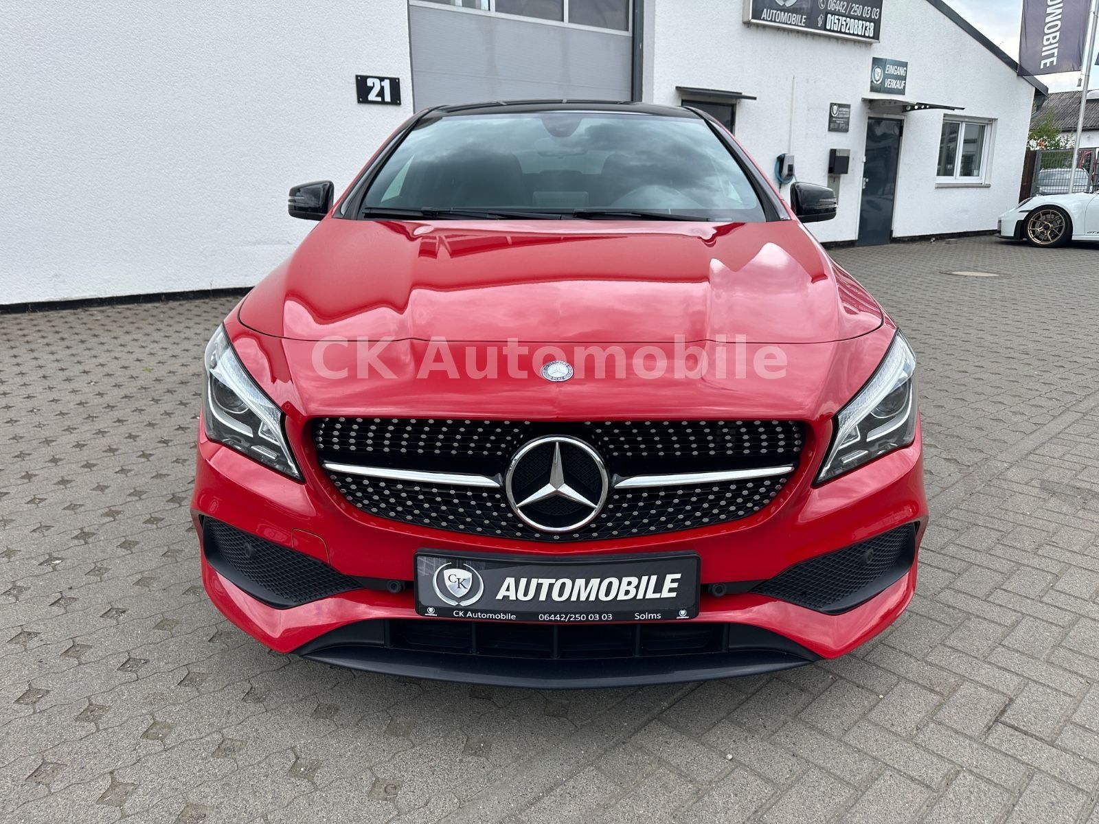 Fahrzeugabbildung Mercedes-Benz CLA 200 Shooting Brake AMG-Line/Night-Paket/LED