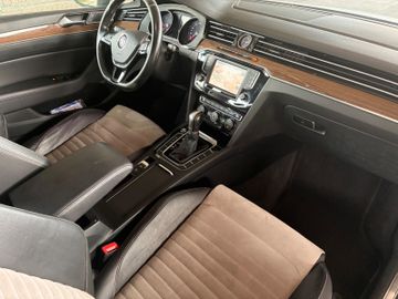 Volkswagen Passat Variant - 11