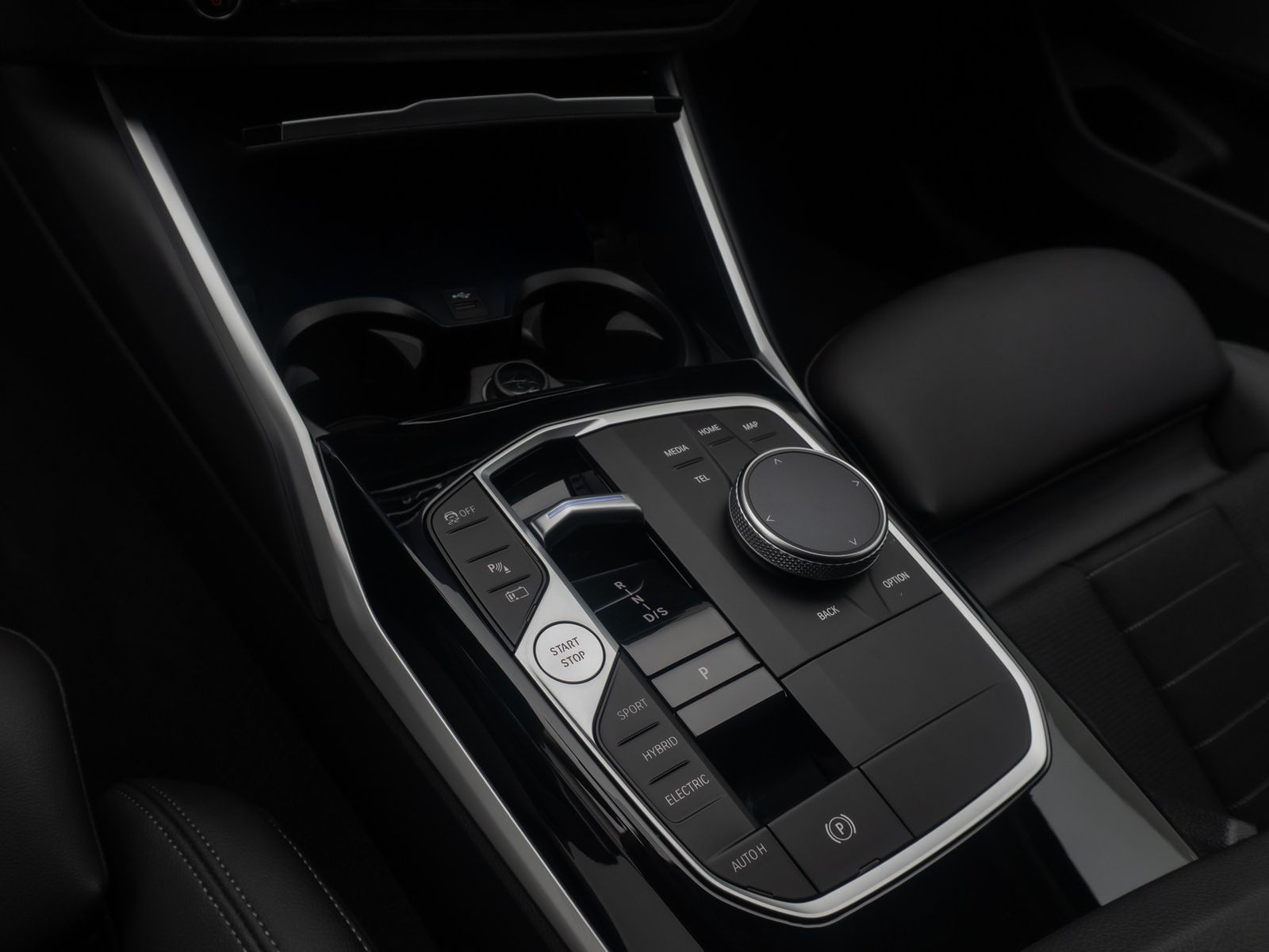 Fahrzeugabbildung BMW 320e DAB Kamera Alarm H/K Sport Leder Komfort