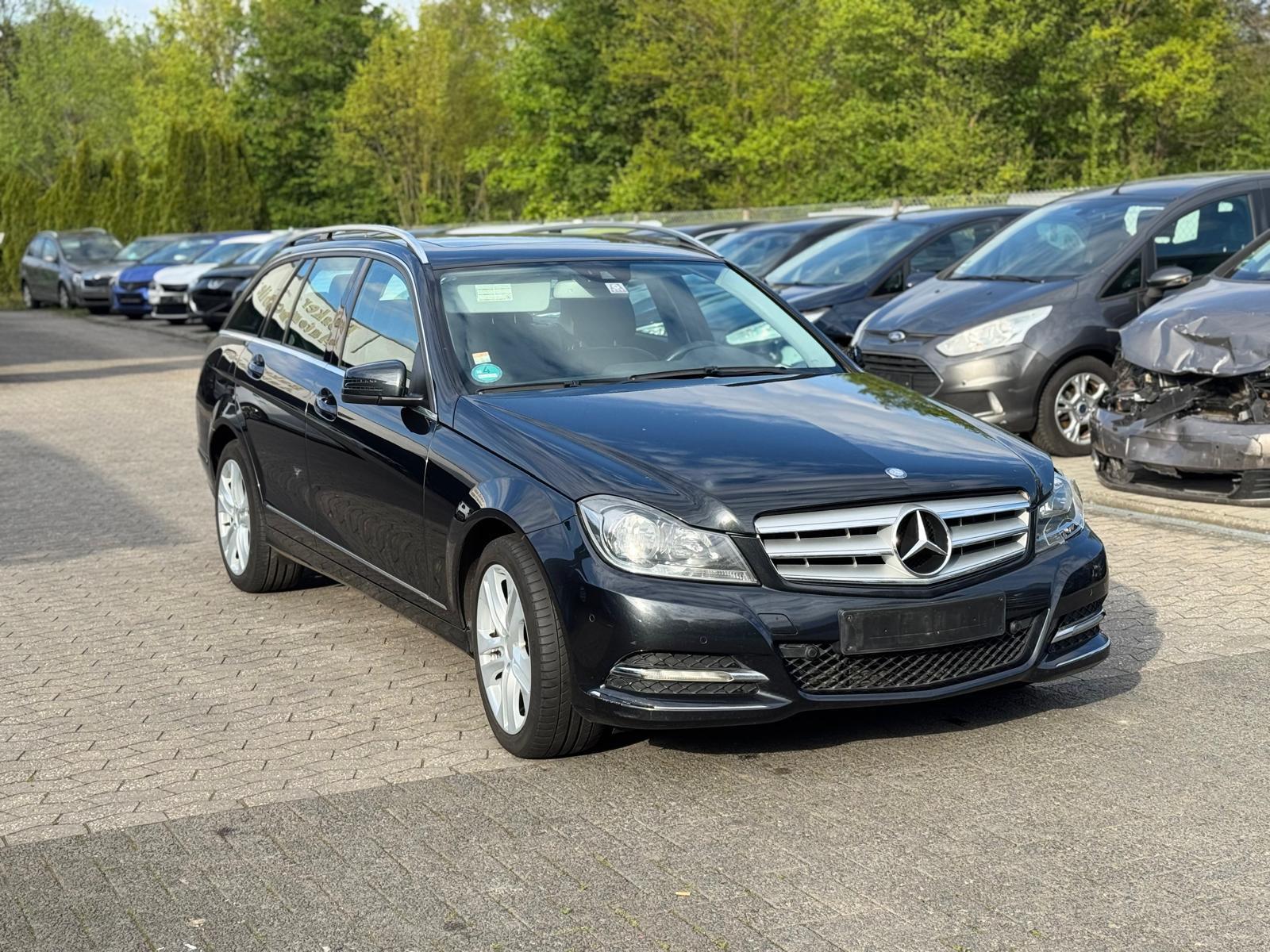 Mercedes-Benz C 250 CDI BlueEfficiency *Teilleder*Navi*