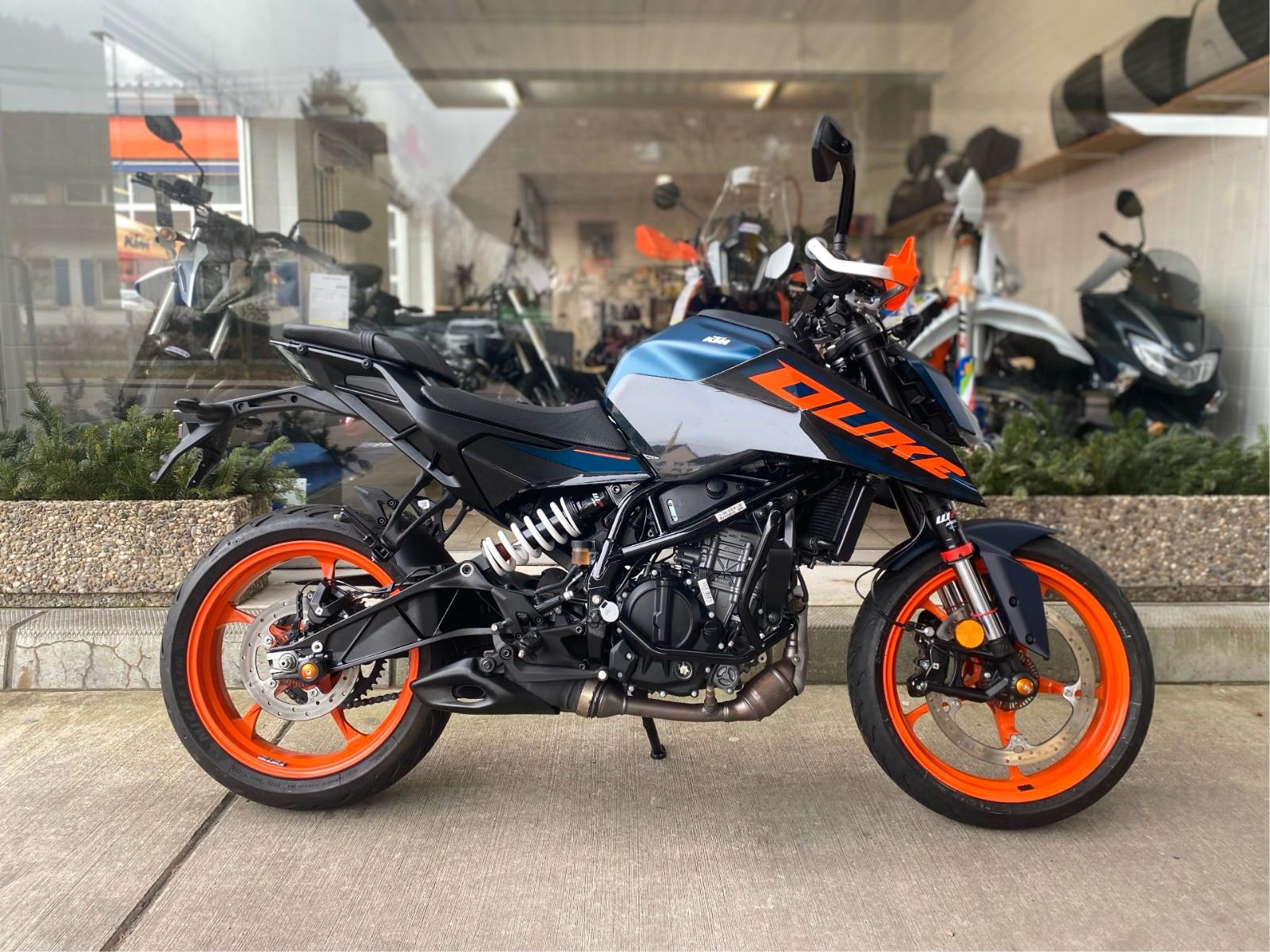 KTM 125 Duke 2025