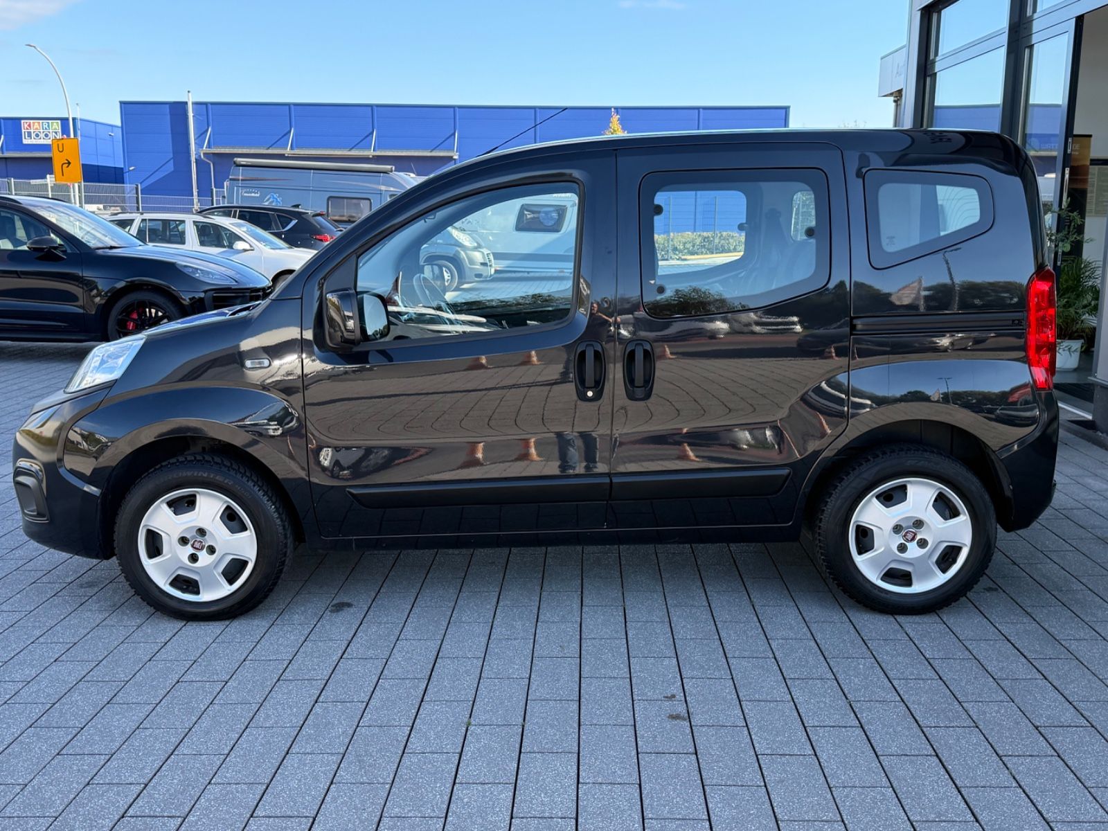 Fahrzeugabbildung Fiat Qubo Lounge KLIMAANLAGE SITZHEIZUNG PDC