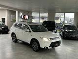 Mitsubishi Outlander Plug-in Hybrid PHEV Top 4WD/Leder/Navi - gebrauchte Mitsubishi Outlander aus dem Jahr 2016