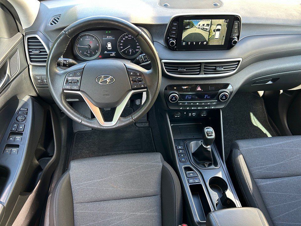 Fahrzeugabbildung Hyundai TUCSON 1.6 CRDi 2WD STYLE CARPLAY+360°+NAV+SHZ++
