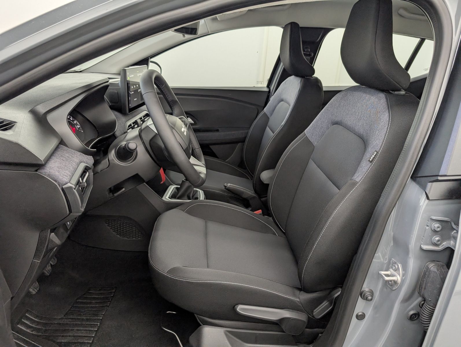 DACIA Sandero  Expression TCe 100 Kamera Media Display – Bild 8
