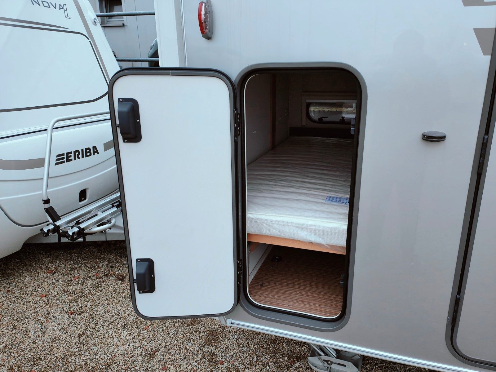 Fahrzeugabbildung HYMER / ERIBA / HYMERCAR Feeling 515 Elegance - SPRING SALE -