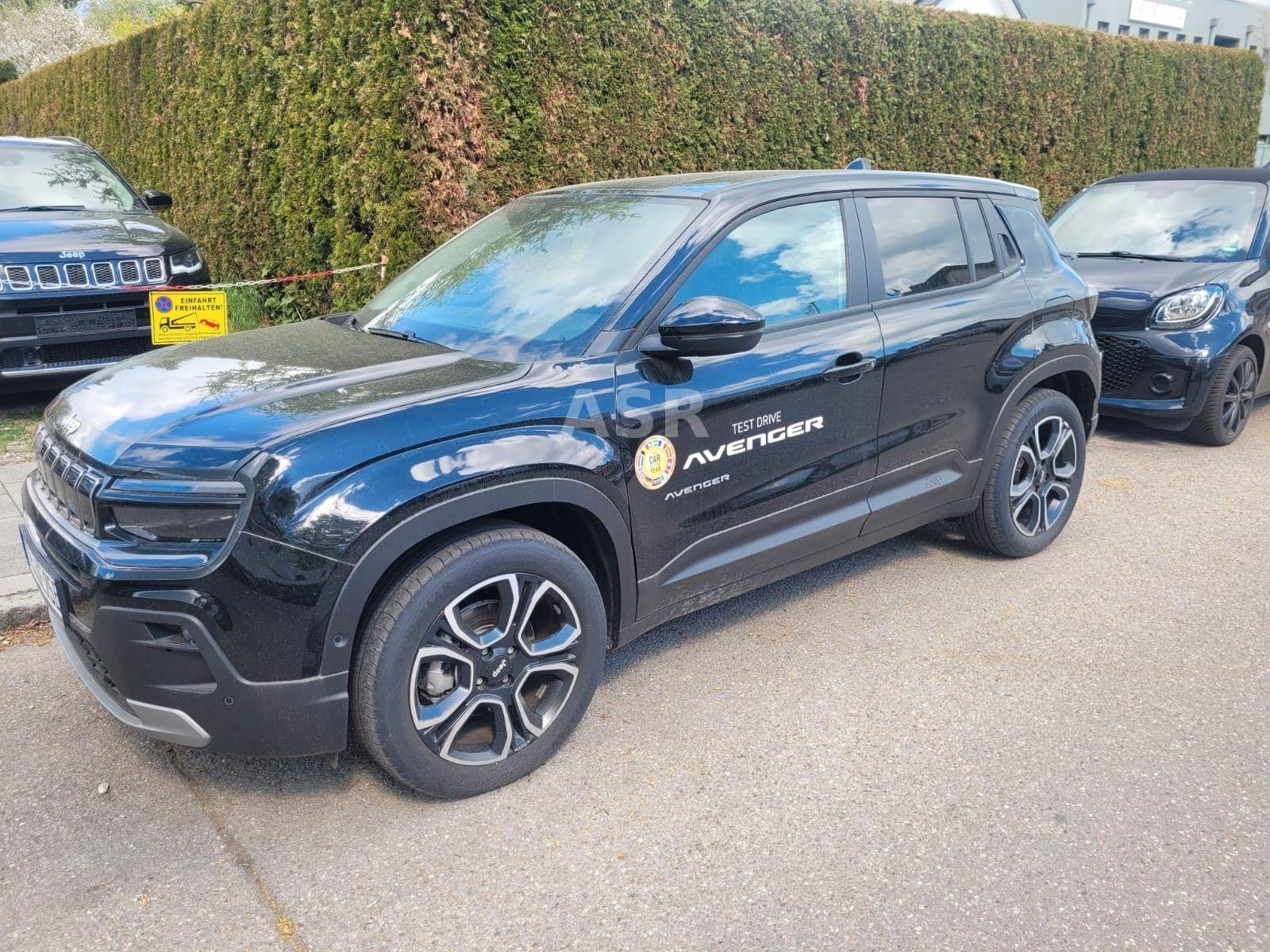 Jeep Avenger Summit Electric Top Fahrzeug