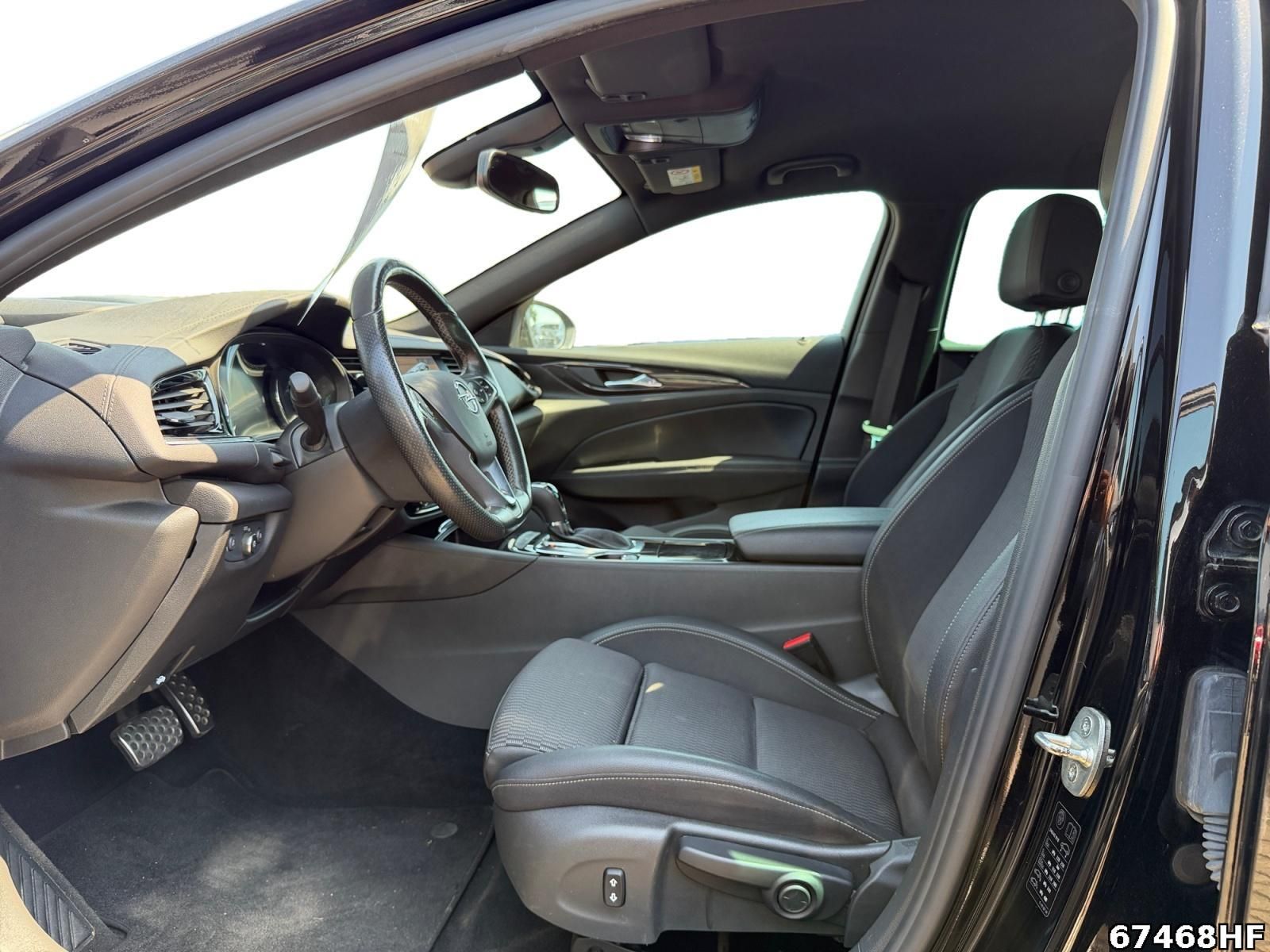 Fahrzeugabbildung Opel Insignia B 2.0 CDTI, Business Elegance