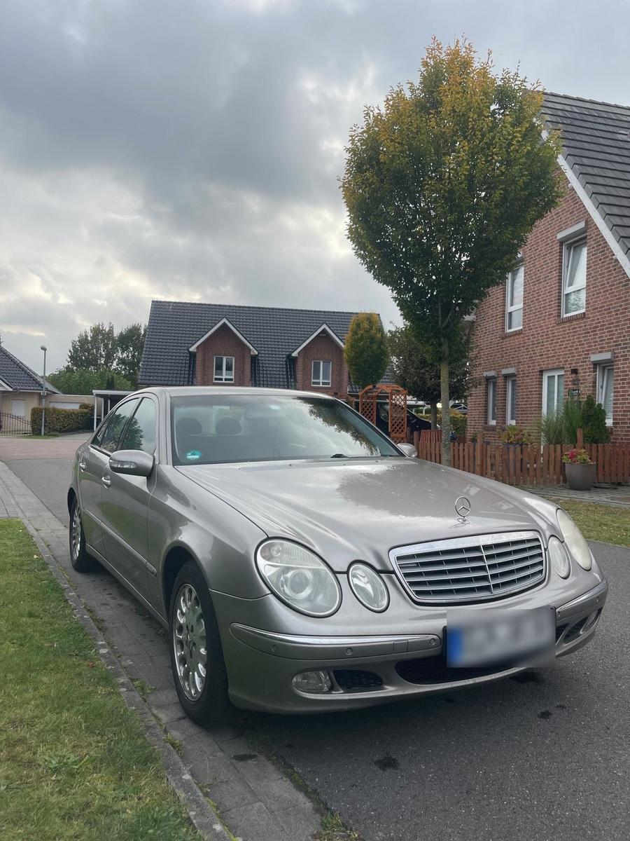 Mercedes-Benz E 220