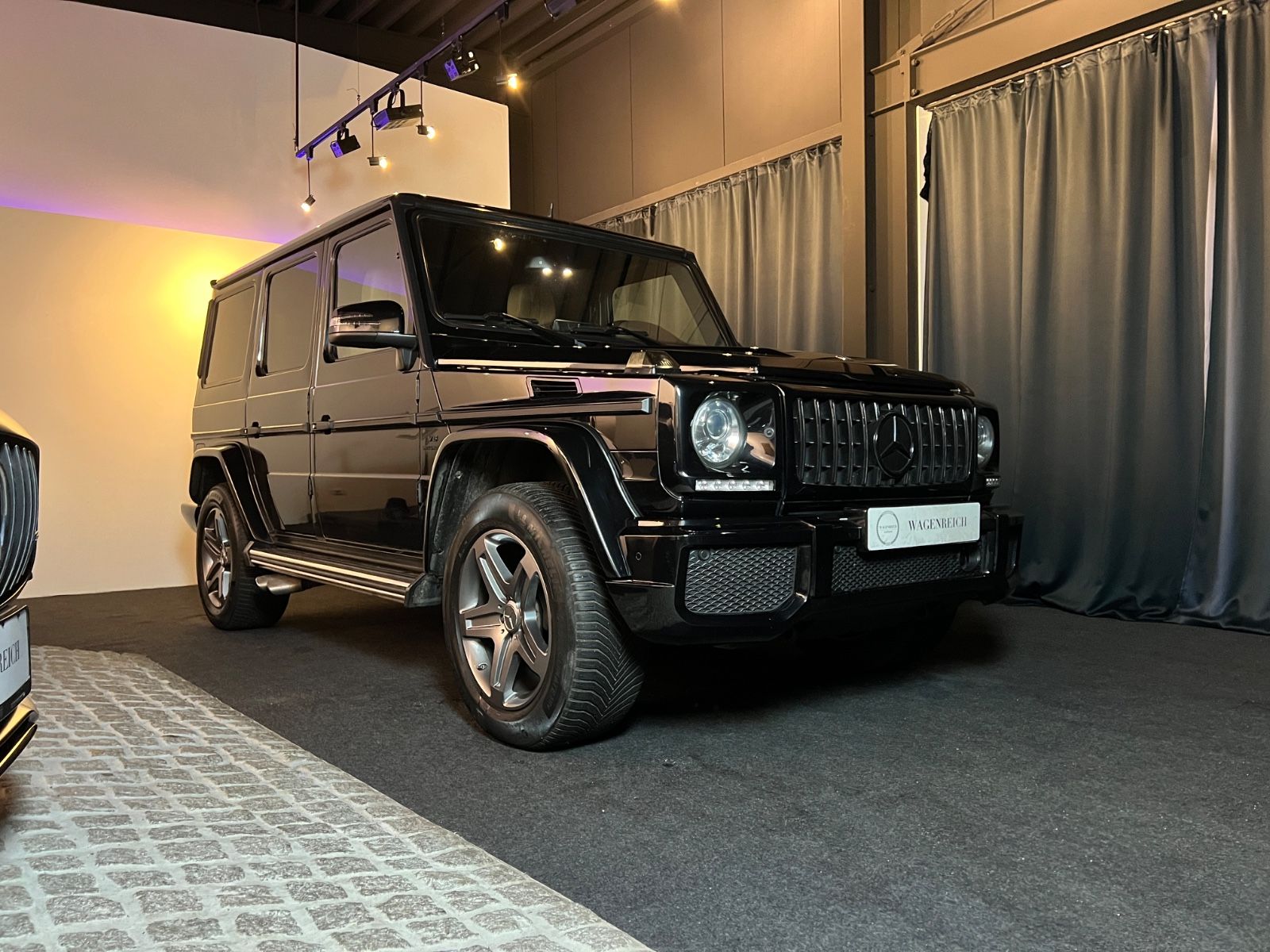MERCEDES-BENZ G 500 AMG