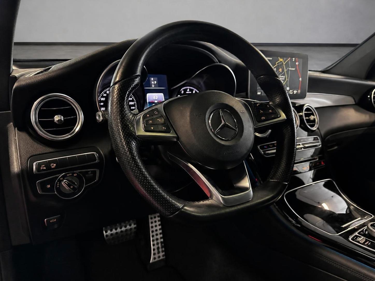 Mercedes-Benz GLC 300 AMG Line 4Matic * Schiebedach-Kamera