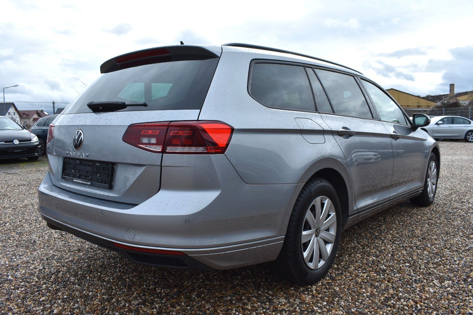 Fahrzeugabbildung Volkswagen Passat Variant Conceptline DSG AHK LED