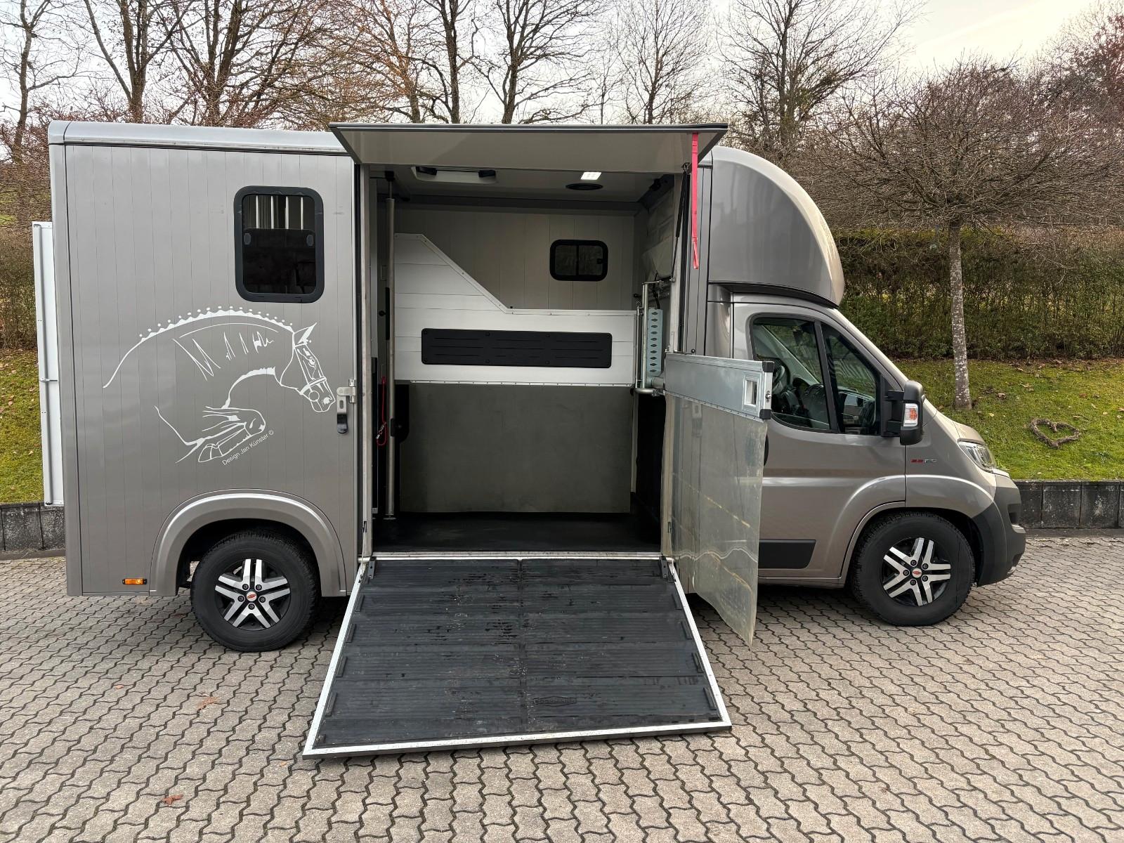 Fiat Böckmann Compact Stall, 1 - 2 Pferdetransporter
