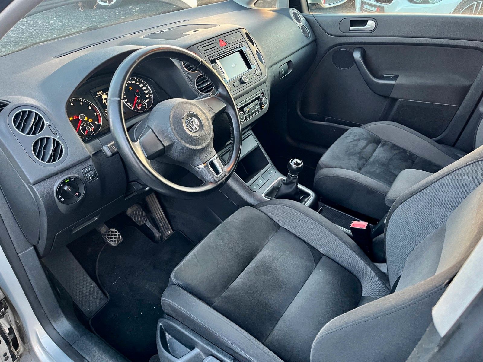 Fahrzeugabbildung Volkswagen Golf Plus VI 1.4 TSI Highline Navi PDC Alcantara