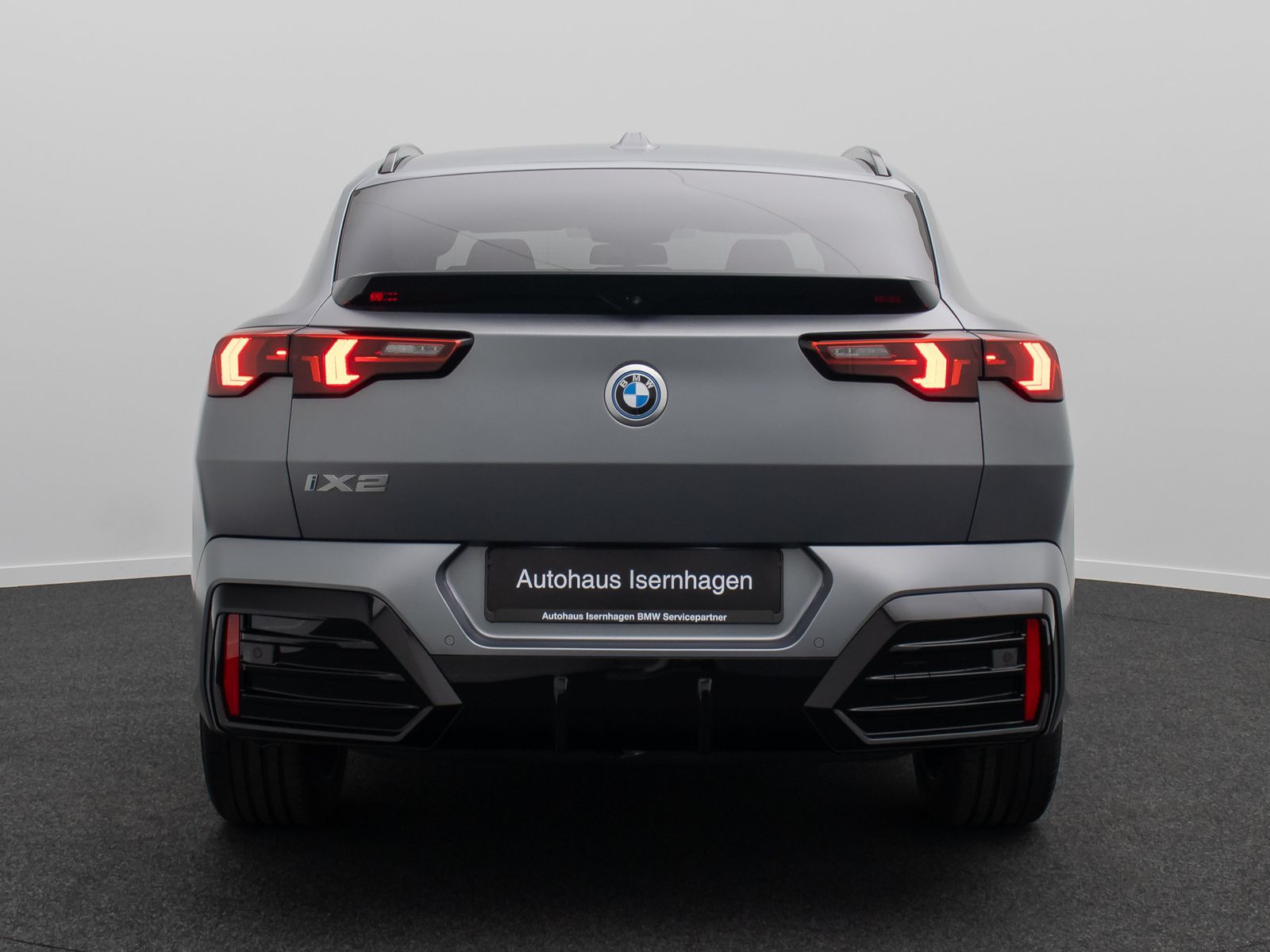 Fahrzeugabbildung BMW iX2 eD20 M Sport 360&deg;HUD DAB H/K Panorama 19Zoll