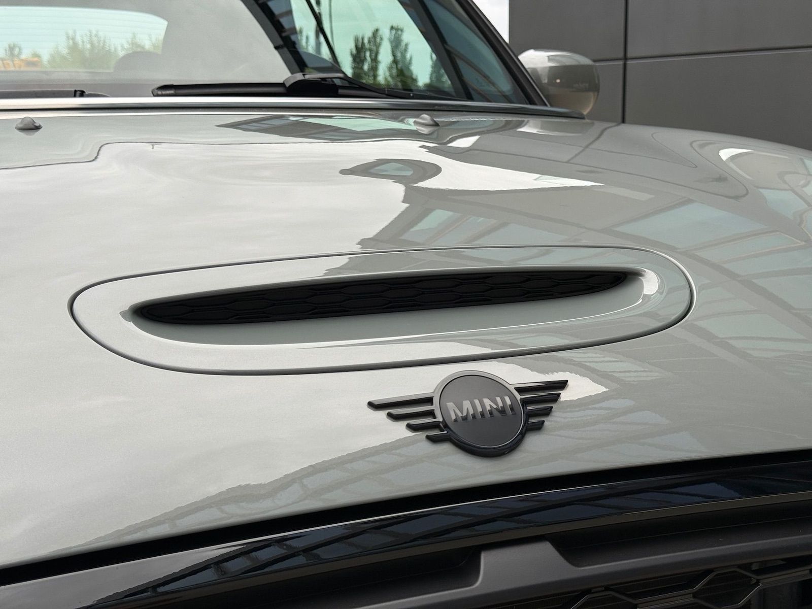 Fahrzeugabbildung MINI John Cooper Works Cabrio NAVI|KAMERA|ESS.-TRIM