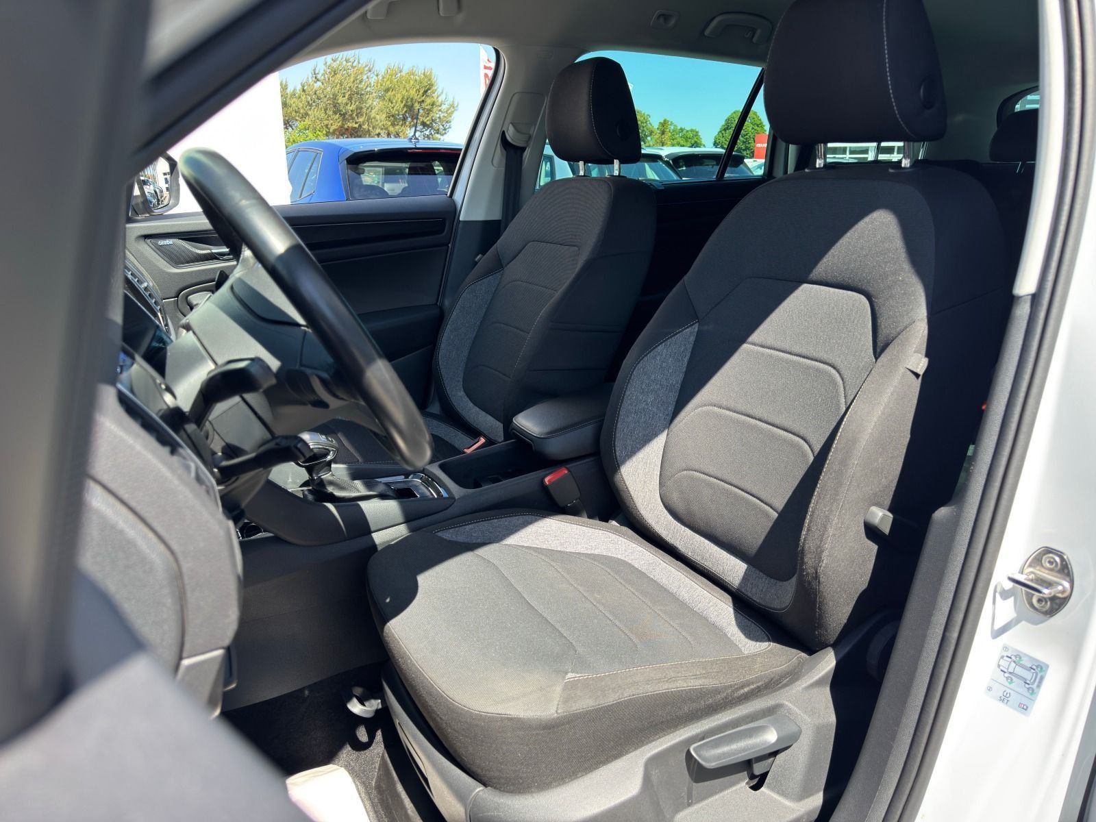 Fahrzeugabbildung SKODA Kodiaq 2.0 TSI Drive 125 4x4*360°Cam*AHK*SideAss