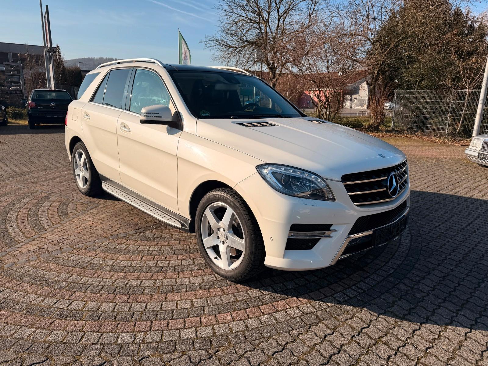 Mercedes-Benz ML 350 CDI BlueTec AMG-Styling B&O,Panoramadach