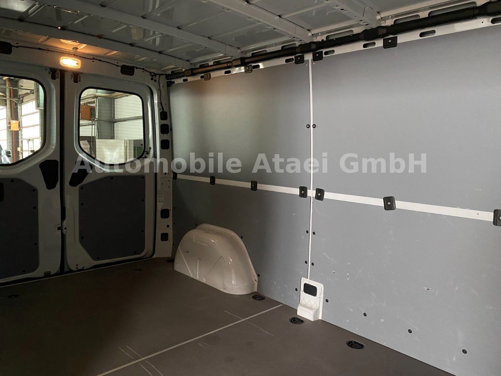 Fahrzeugabbildung Mercedes-Benz Sprinter 211 CDI KLIMA+1.HAND+3-SITZER (7188)