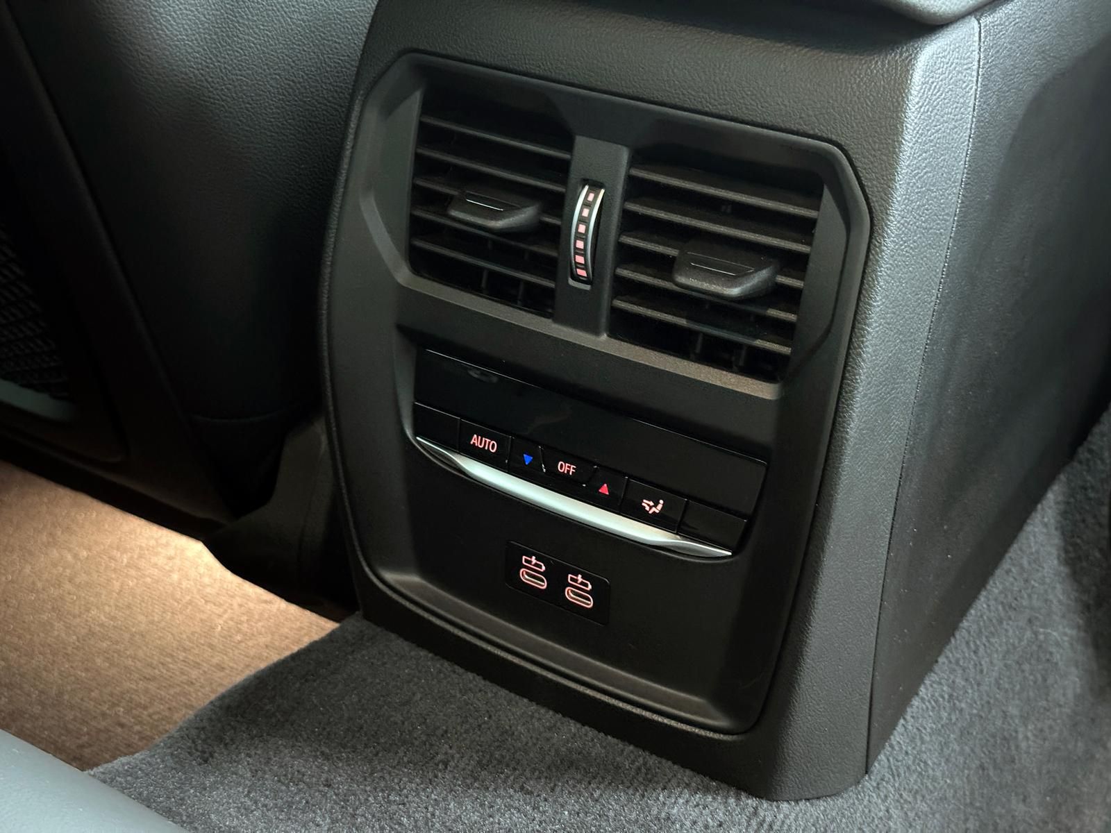 Fahrzeugabbildung BMW XDR*INDIVIDUAL*LASER*STANDHZ*H&K*HUD*KLAPPE*DE