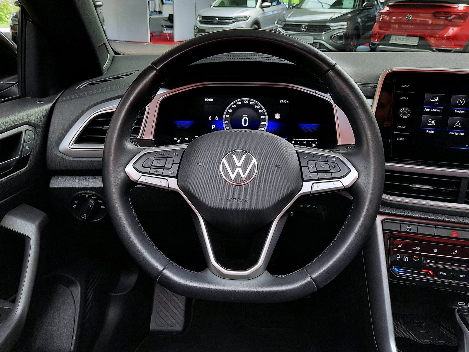 Fahrzeugabbildung Volkswagen T-Roc Cabriolet Style TSI DSG *Navi*Cam*LED*PDC*