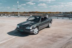 Fahrzeugabbildung Mercedes-Benz E 300 CE-24 Cabrio*AMG*Sportgetriebe*H-Zulassung