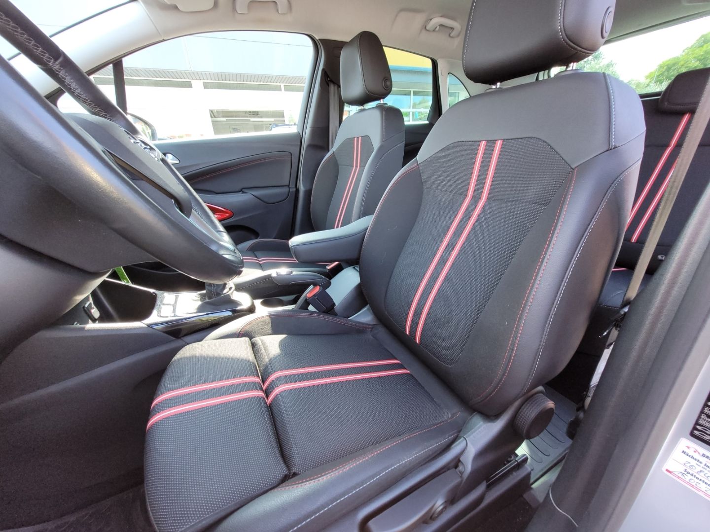 Fahrzeugabbildung Opel Crossland GS Line SHZ+LHZ+PDC+Allwetterreifen