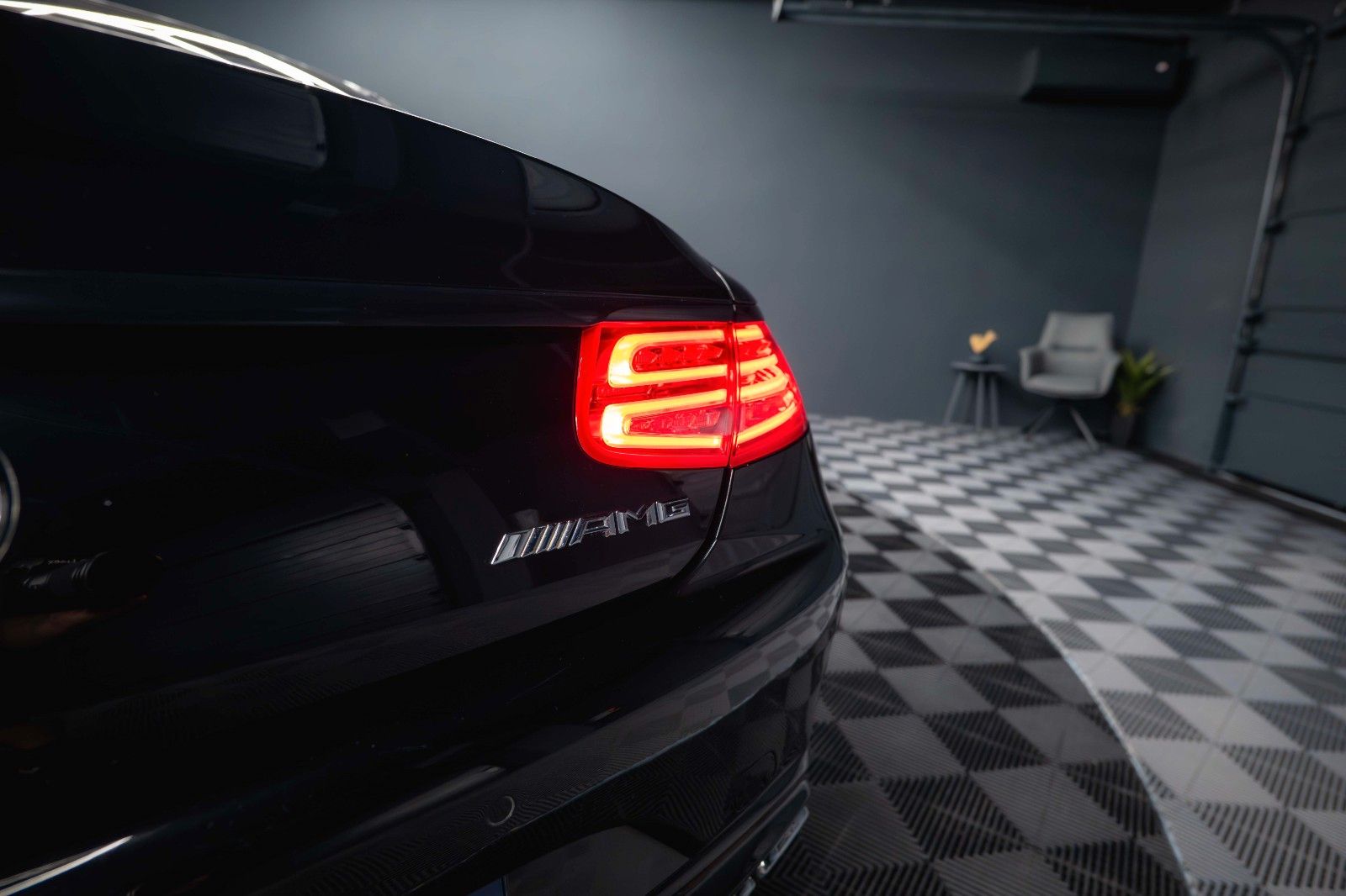 Fahrzeugabbildung Mercedes-Benz S 63 AMG 4Matic Night Edition Designo *ACC*Pano*