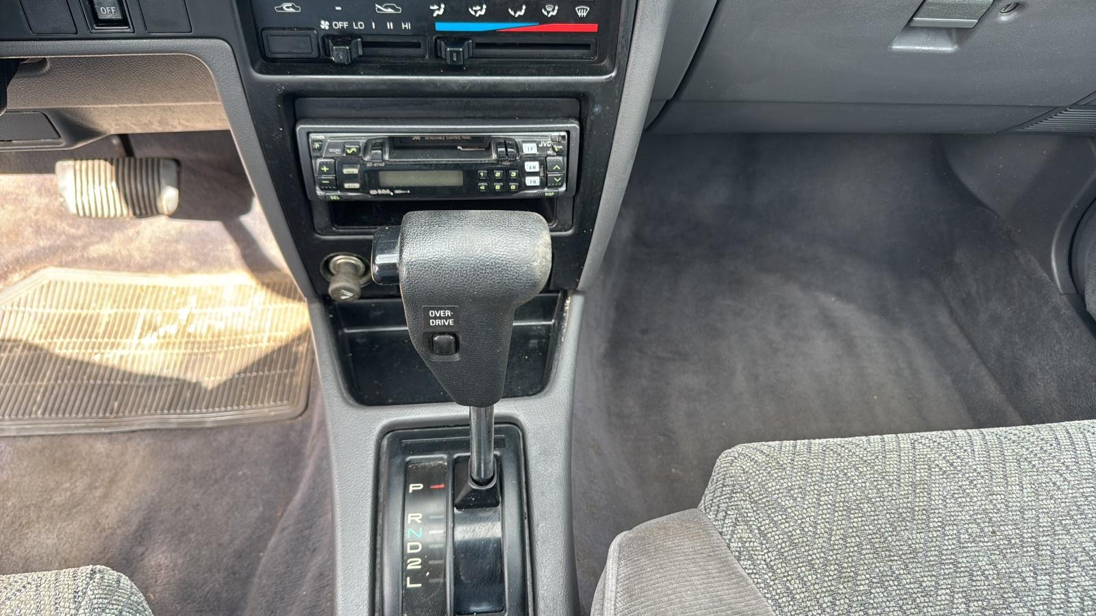 Toyota Camry 2.0 Automatik AHL OLDTIMER SCHIEBEDACH