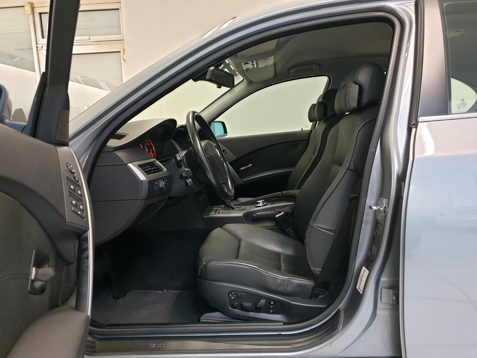 BMW 530i E60 231 ch 6 cylindres • Boîte auto • 106 400 km • Kit AC Schnitzer • Cuir • GPS • Xénon