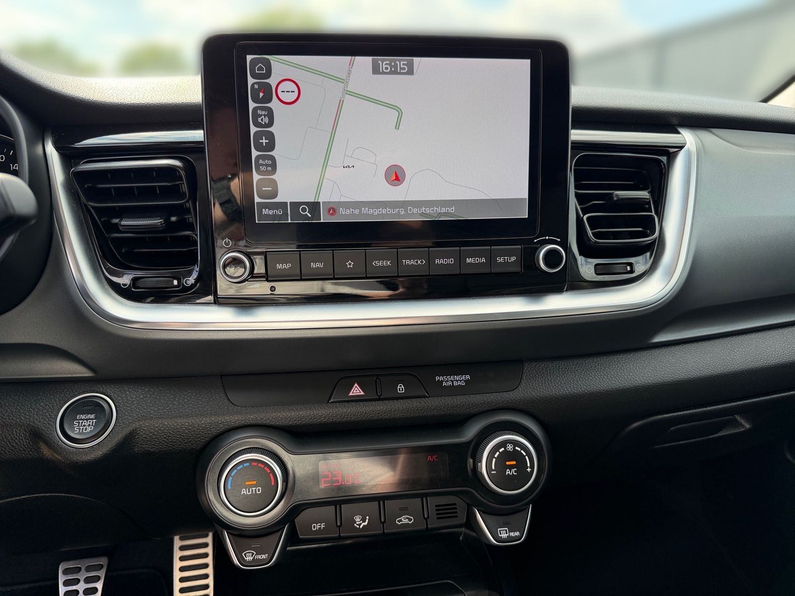 Fahrzeugabbildung Kia STONIC 1.0T 120 48V PLATINUM