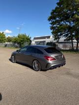 Mercedes-Benz CLA 45 AMG Shooting Brake Mercedes-AMG CLA 4... - graue Mercedes-Benz CLA 45 AMG Shooting Brake