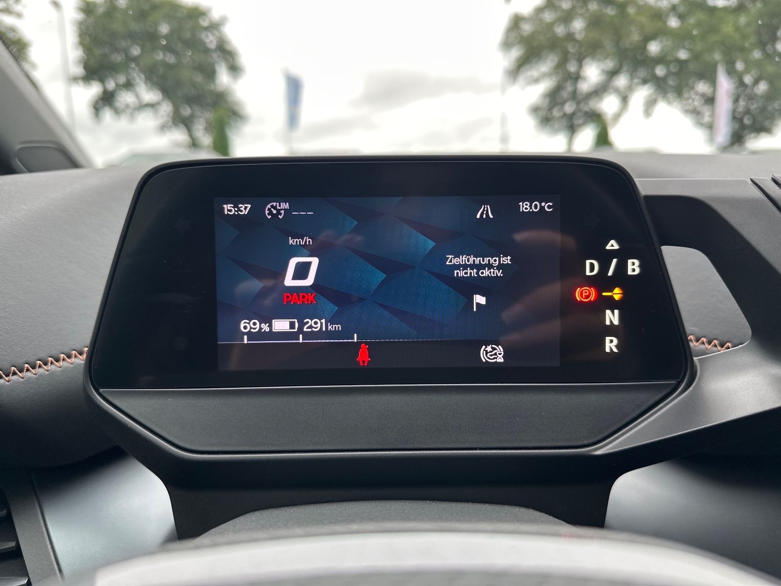 Fahrzeugabbildung CUPRA Born 150kW/58kWh NAV+LED+18ZOLL+KEYLESS+DAB+1HD
