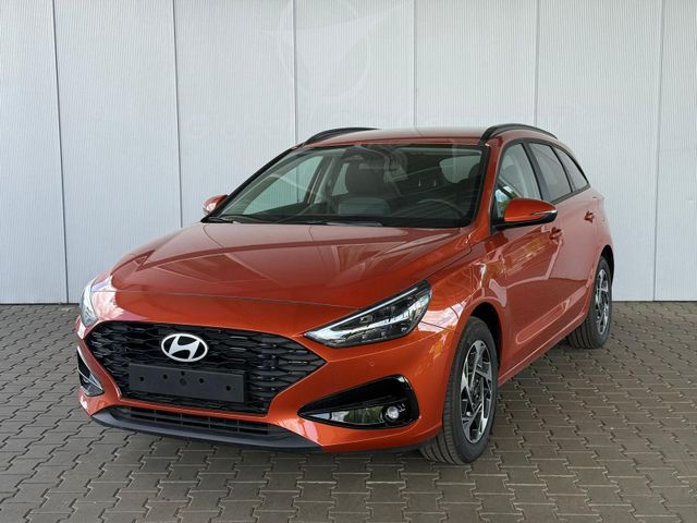Hyundai i30 Kombi Comfort+1.5 GDI 6MT / Navi PDC V.&H...