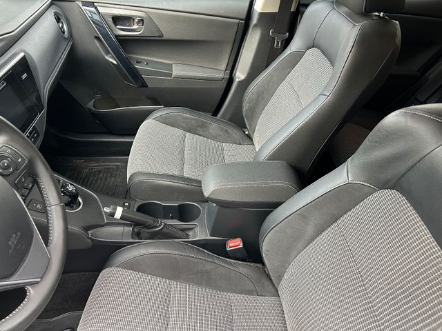 Fahrzeugabbildung Toyota Auris Touring Sports Hybrid Executive+1.Hand+SHZ