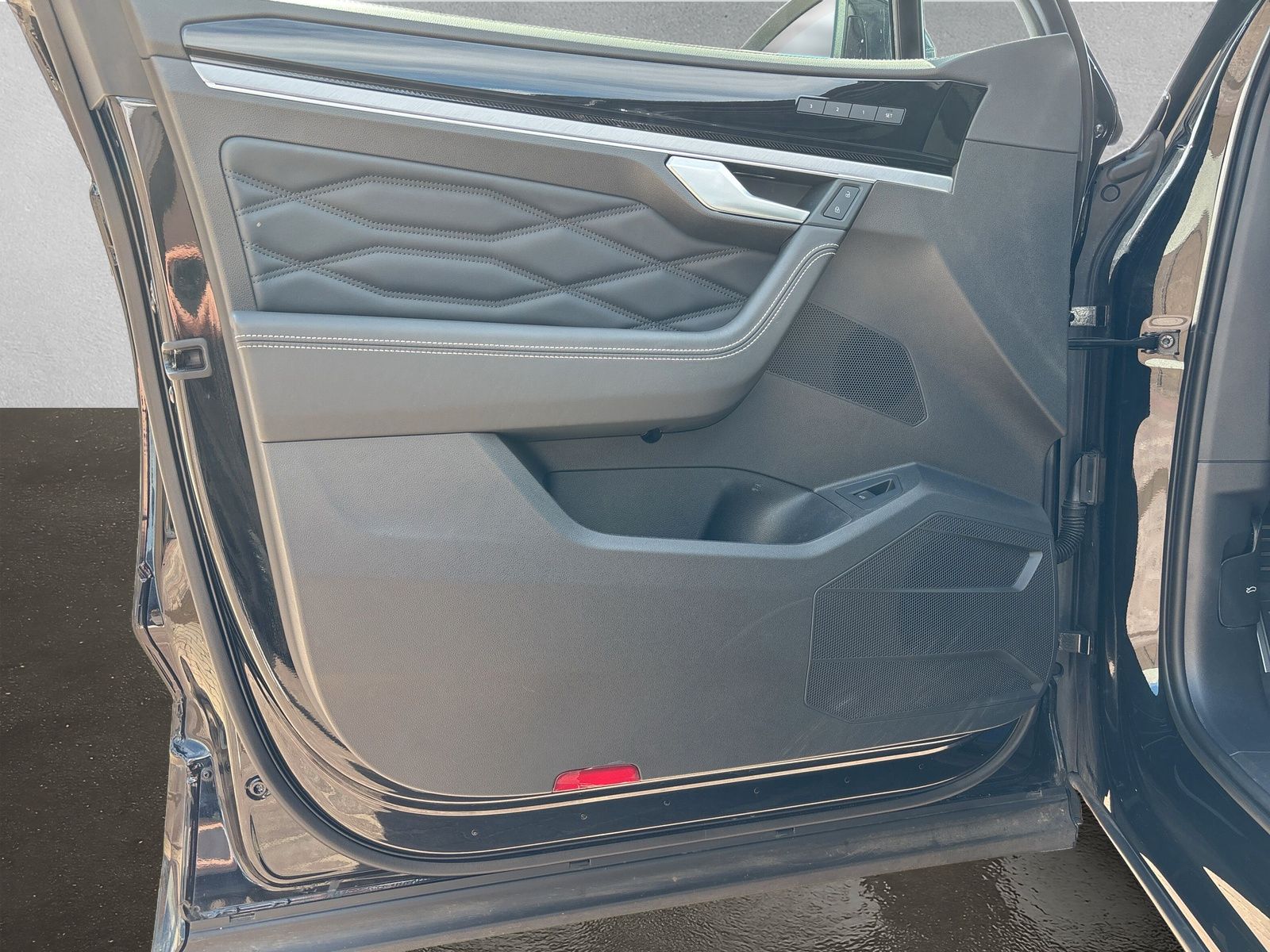Fahrzeugabbildung Volkswagen Touareg 3.0 TDI 4Mot. R-Line AHK PANO HuD Keyles