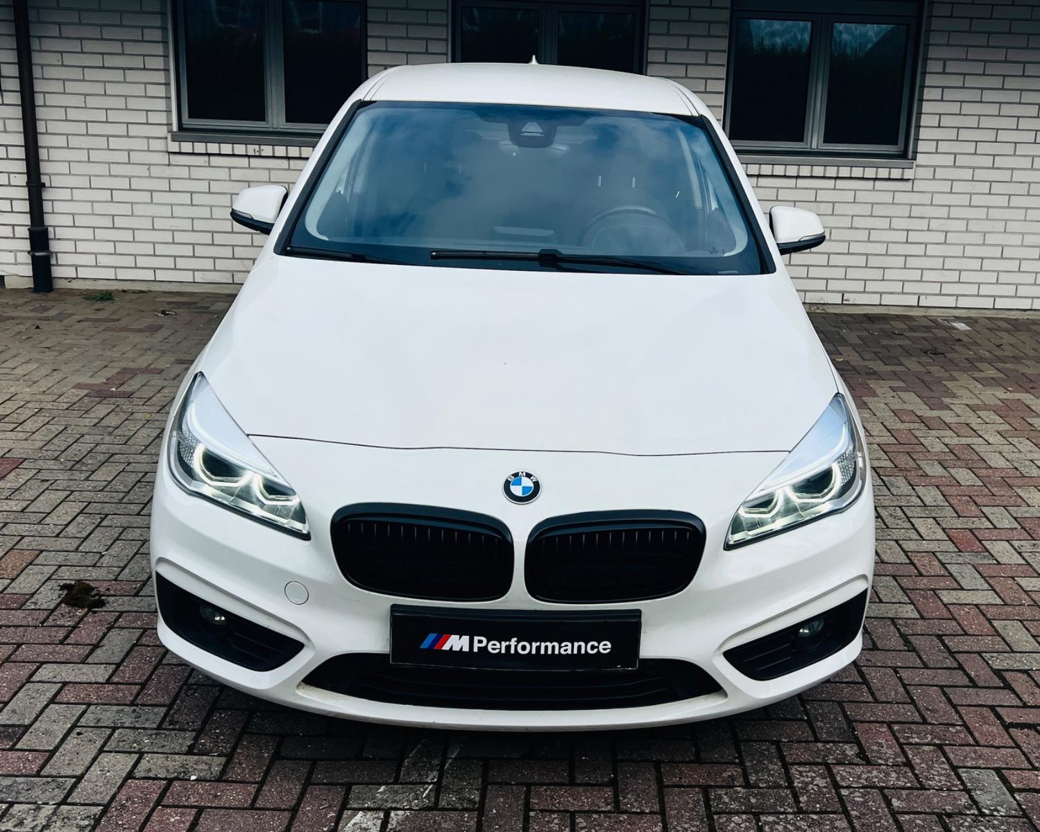 BMW Active Tourer 216 i Advantage Navi PDC 1 Hand