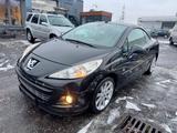 Peugeot 207 CC 1.6 Cabrio-Coupe*Roland Garros*Windschott - Peugeot 207 W* mit Benzin-Antrieb