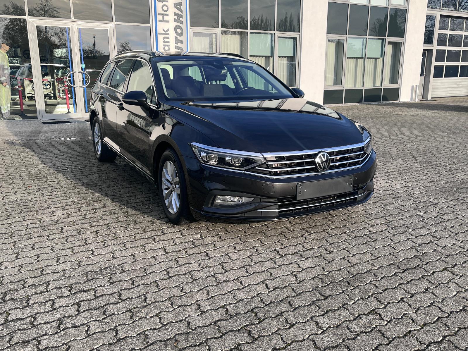 Volkswagen PASSAT  VARIANT TDI DSG   BUSINESS+AHK+NAVI+LED+