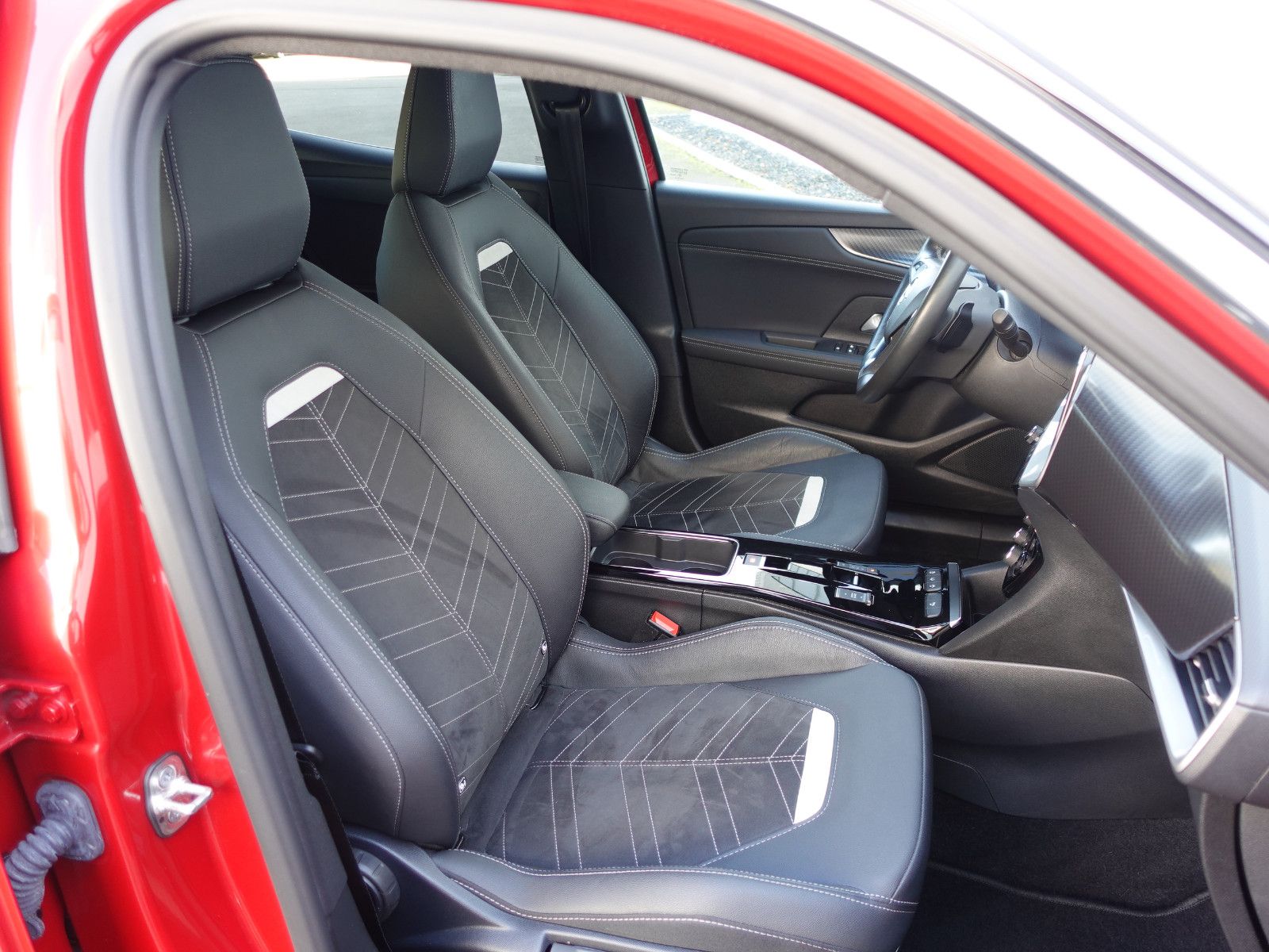 Fahrzeugabbildung Opel Mokka Ultimate 1.2T AUTOMATIK,Navi,Kamera,Sitzhz