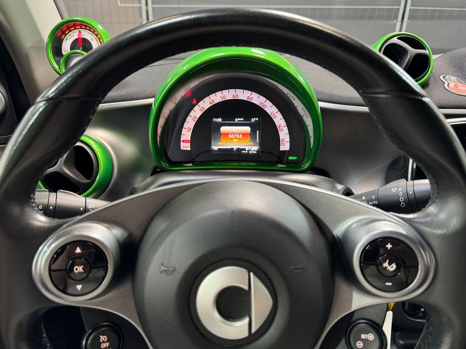 Fahrzeugabbildung Smart forTwo Brabus Edition Greenflash#Leder#Spur#JBL#