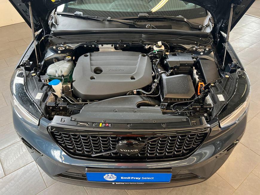 Volvo XC40 B3 Plus Black-Edition DKG 360° Pixel-LED Al
