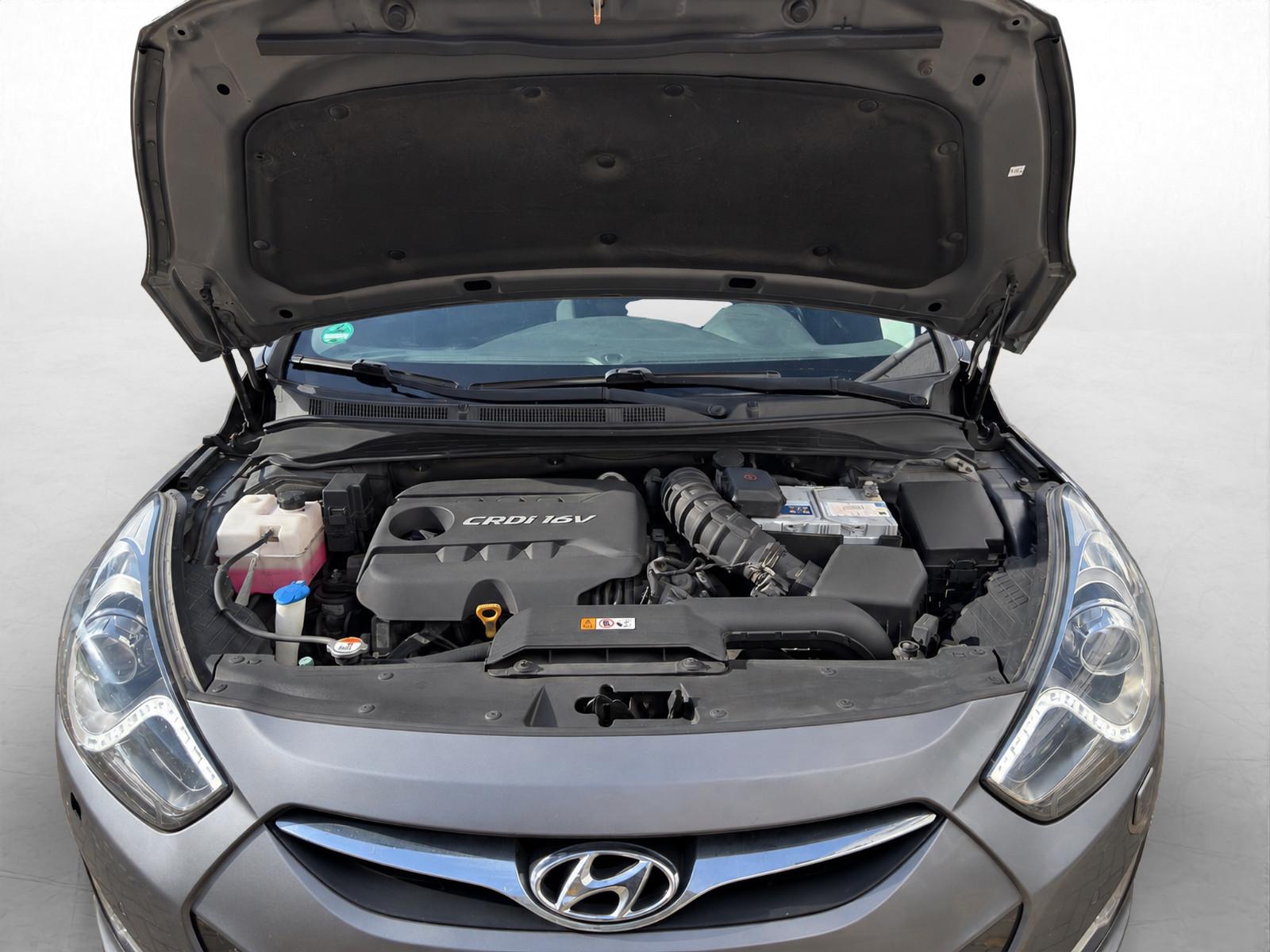 Hyundai i40 2013 — photo 25