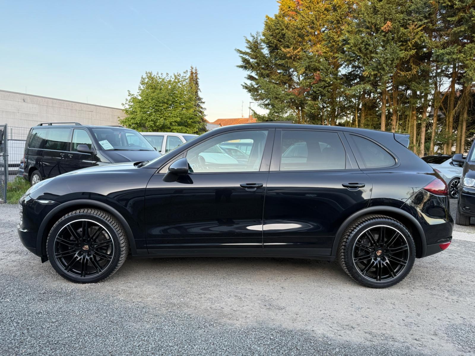 Porsche Cayenne Diesel Platinum Edition/Pano/AHK/VOLL!!!