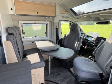 Sunlight Cliff X 640 Digital Dieselheizung LED Safety