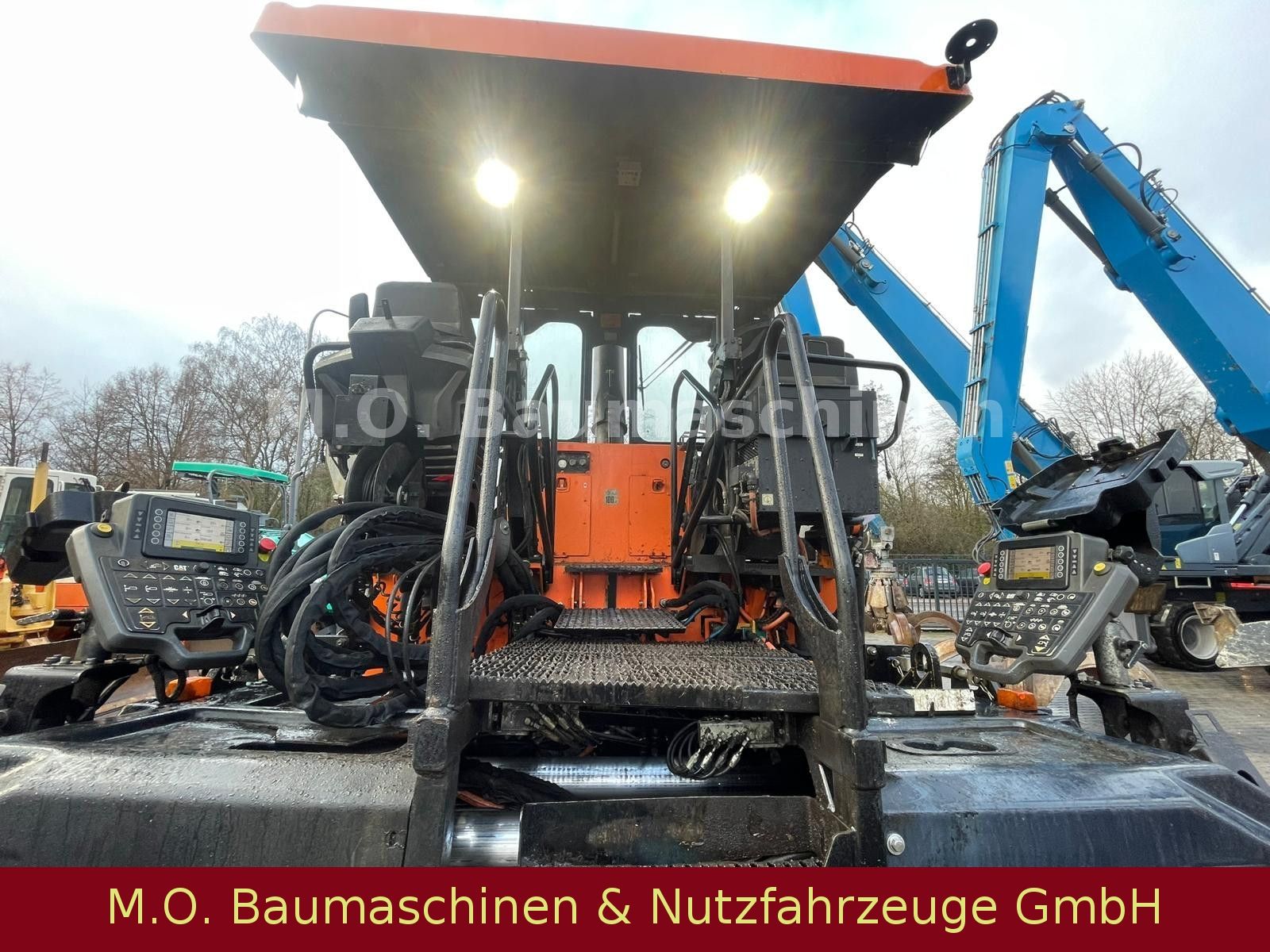 Fahrzeugabbildung CAT AP 655 F  / 5 m / + 0,75m  SE 50 VT/