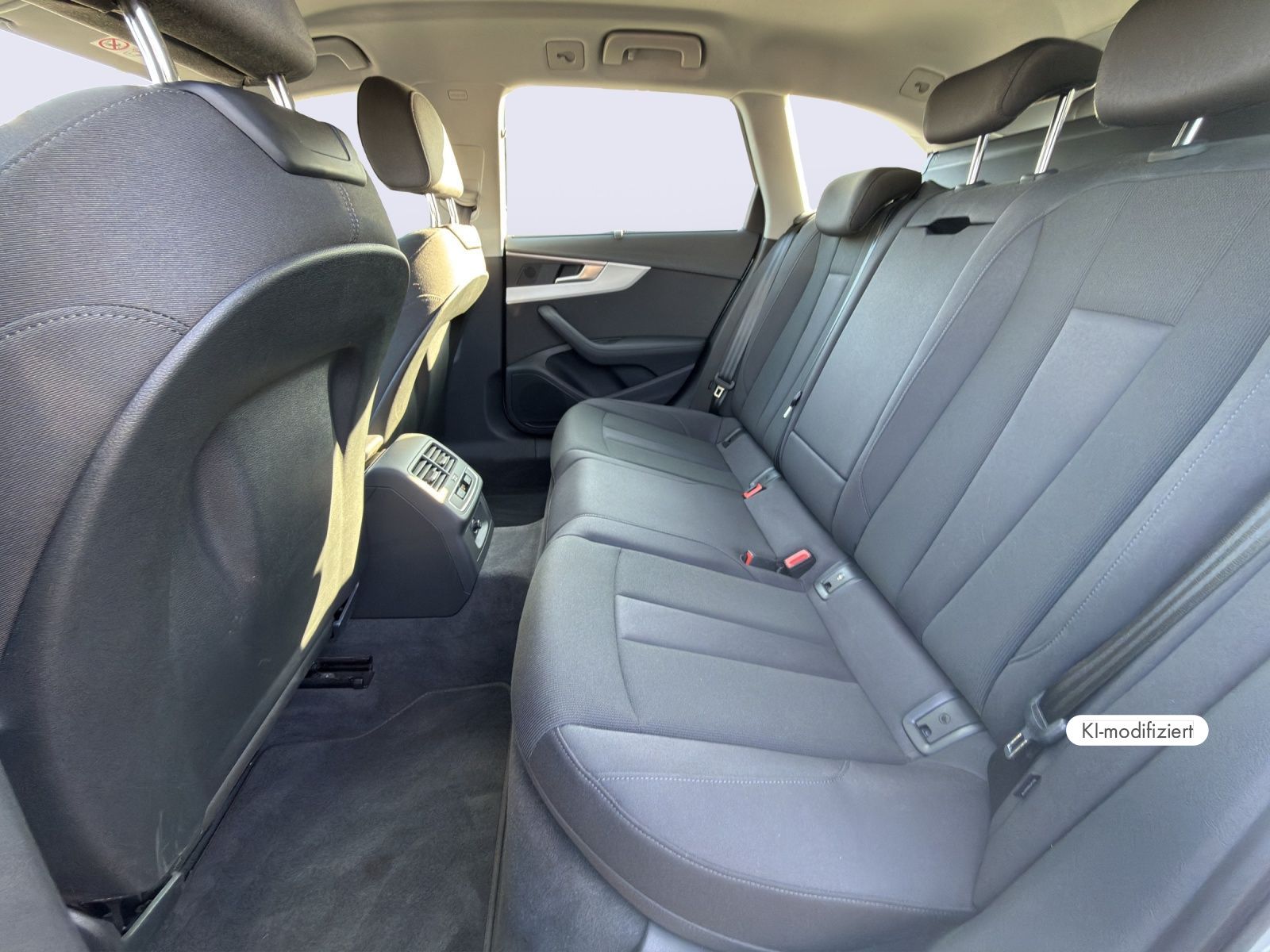Audi A4 - Bild 15